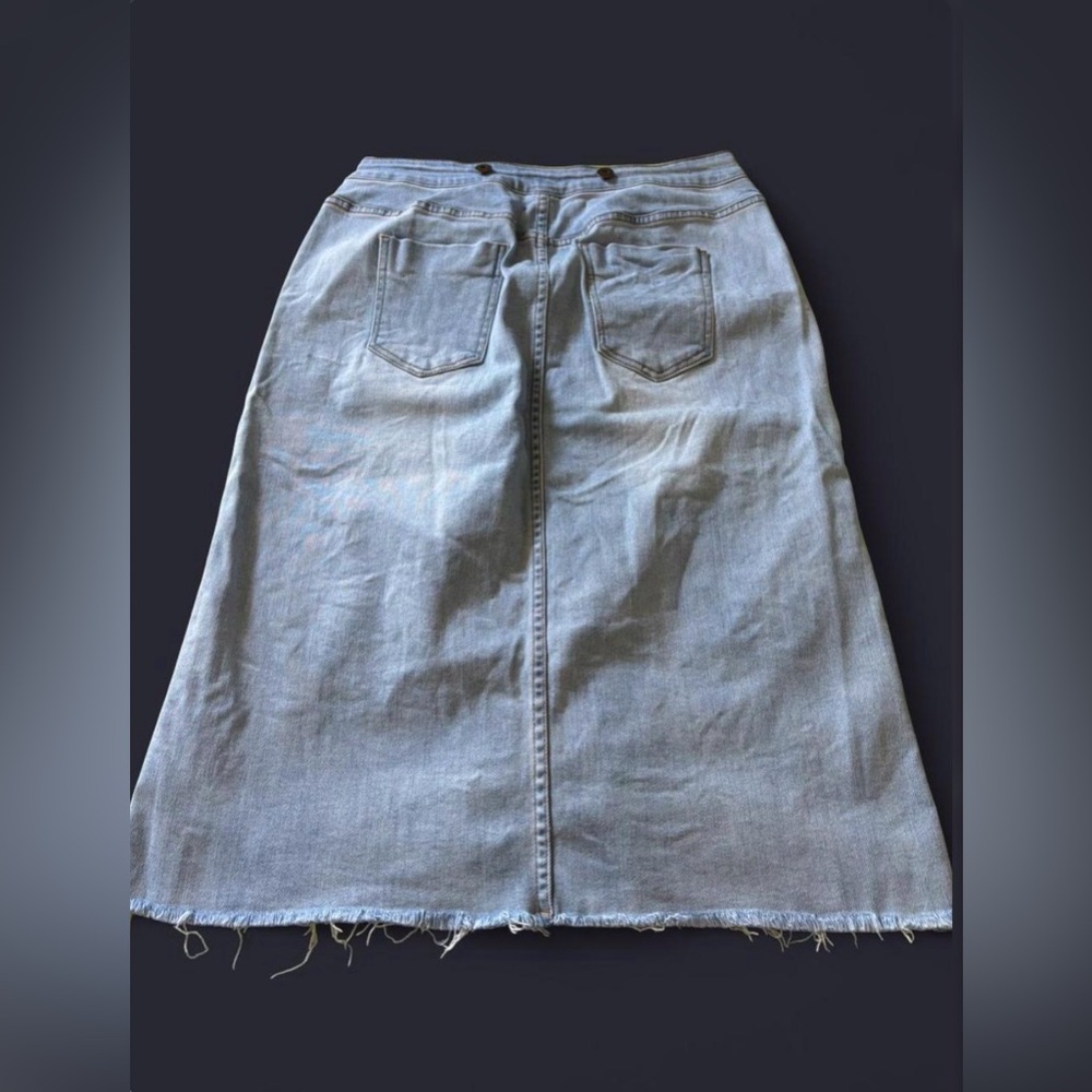 DownEast Light Blue Button-Front Midi Denim Skirt - Picture 3 of 3